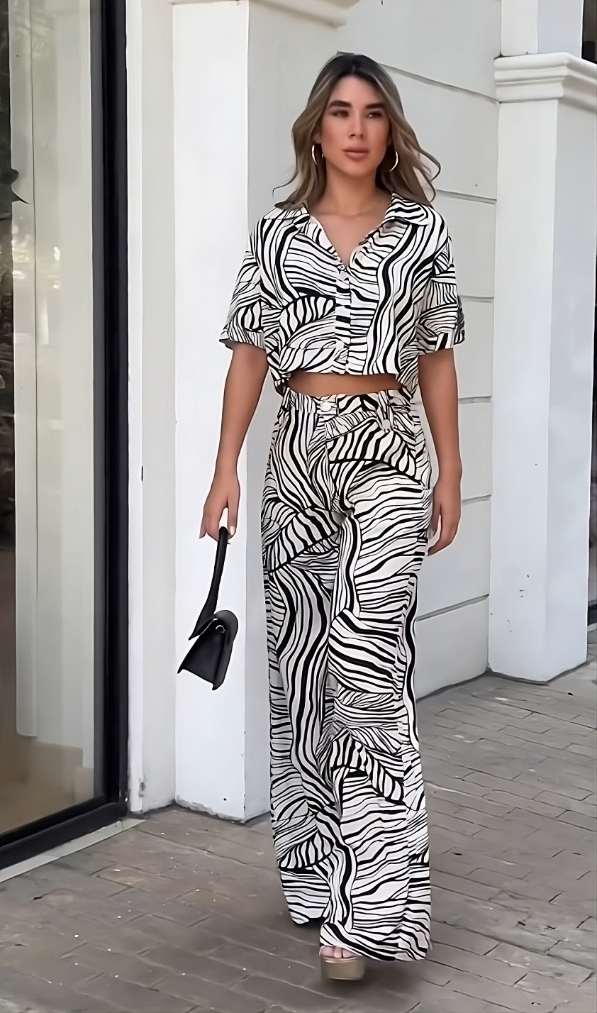 Chic Zebra Print Co-ord Set: Cropped Button-Up Shirt & Wide-Leg Trousers