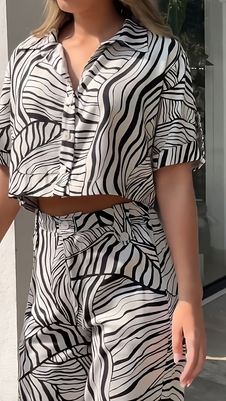 Chic Zebra Print Co-ord Set: Cropped Button-Up Shirt & Wide-Leg Trousers