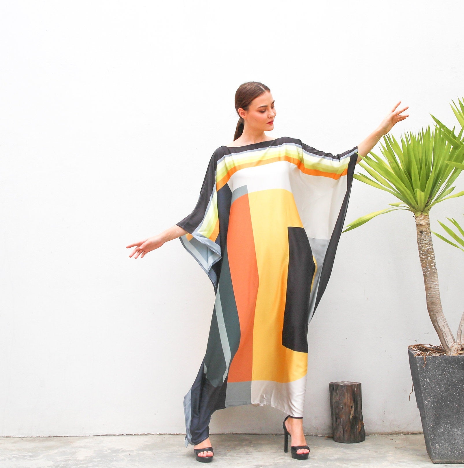 Modern Abstract Print Silk Kaftan Dress: Maxi Length Flowy Tunic