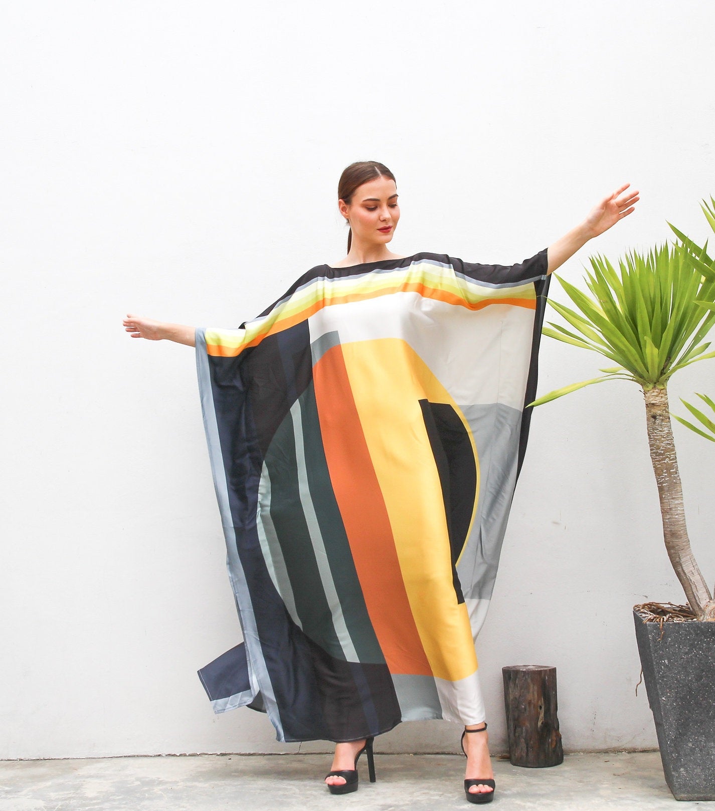 Modern Abstract Print Silk Kaftan Dress: Maxi Length Flowy Tunic