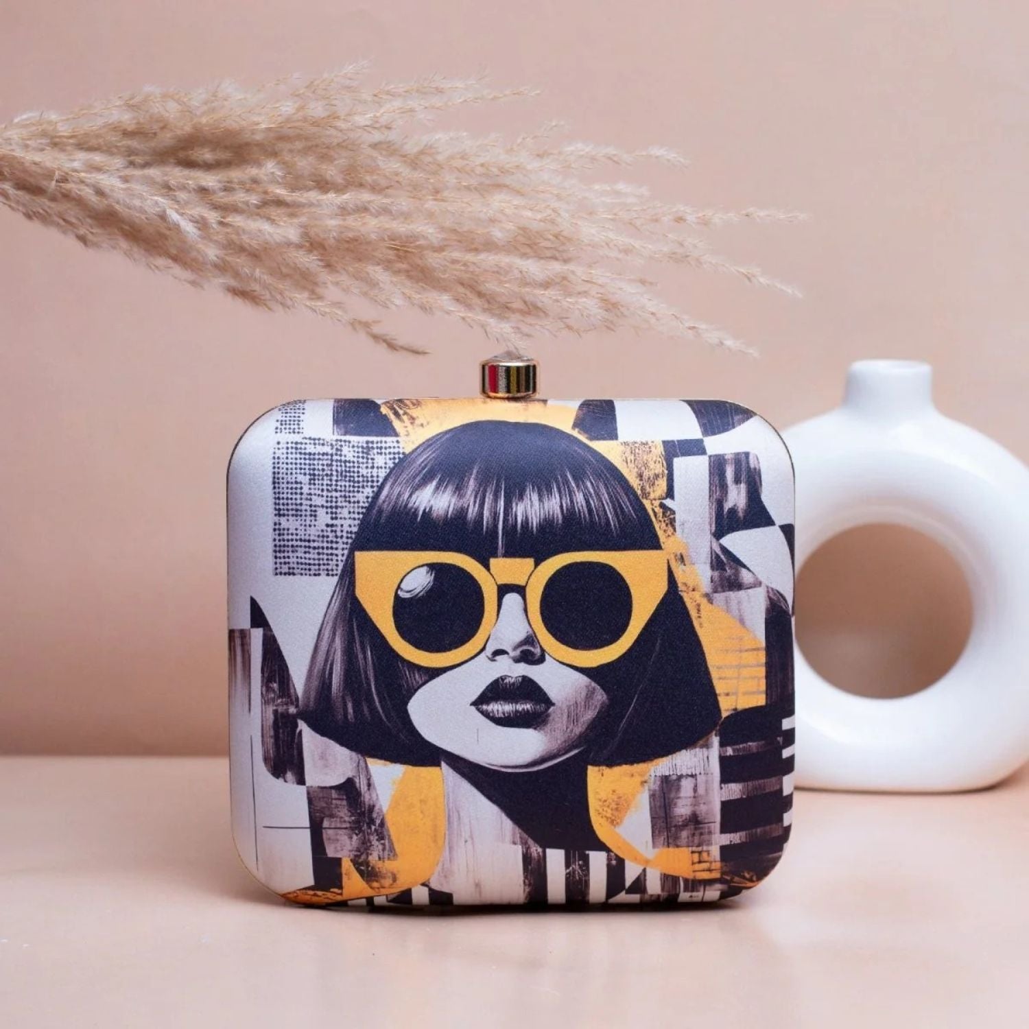 Modern Fashion Portrait Print Hard Case Clutch Bag with Gold Chain