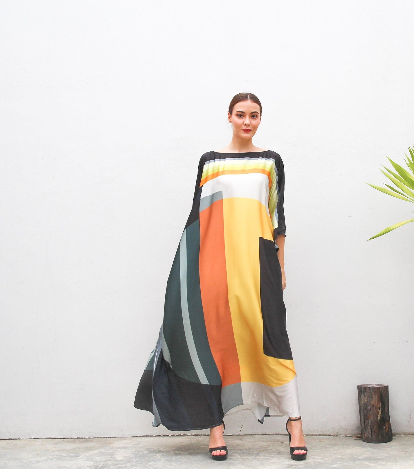 Modern Abstract Print Silk Kaftan Dress: Maxi Length Flowy Tunic