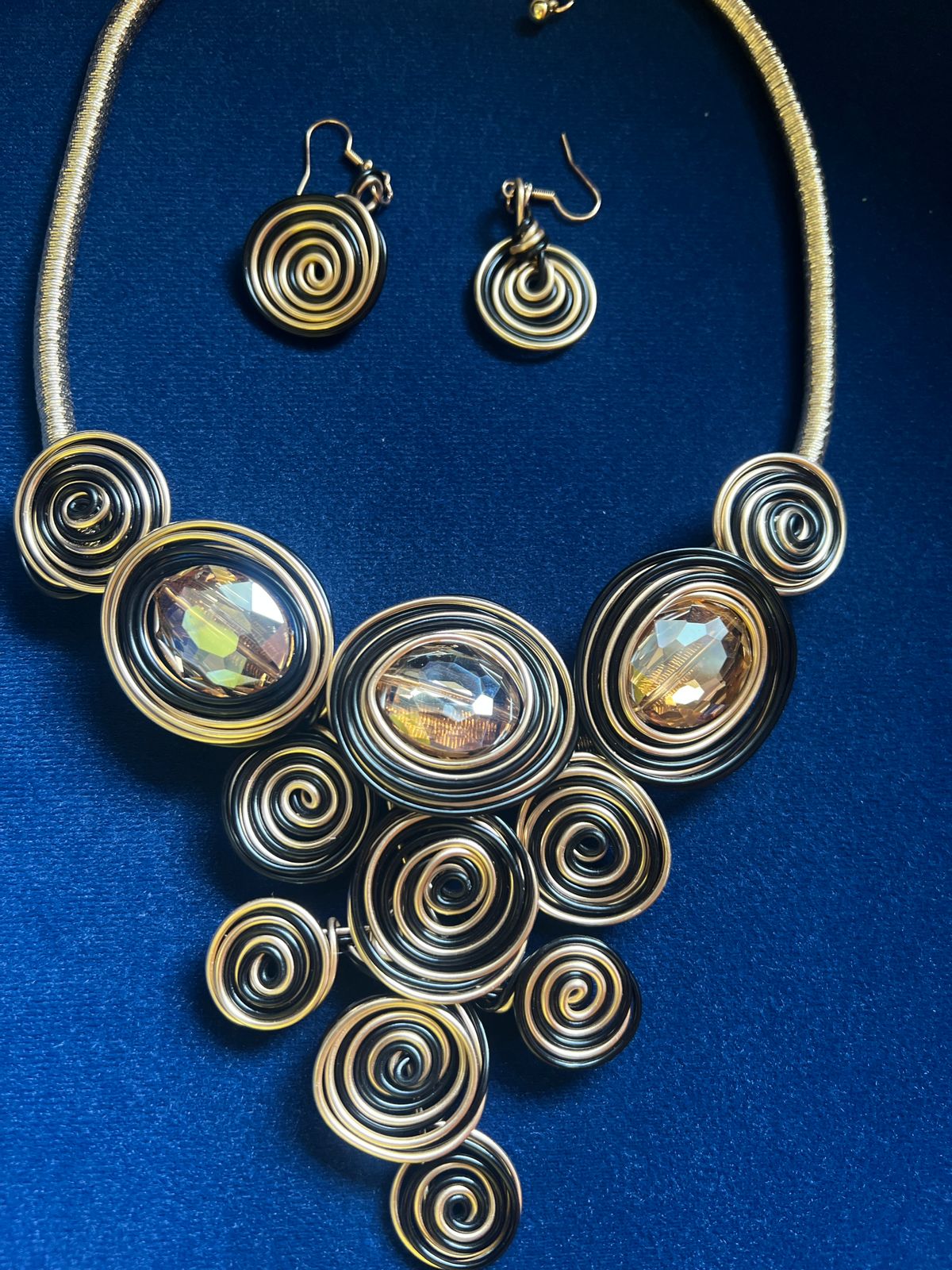 Handmade Black & Golden Necklace Set for Women