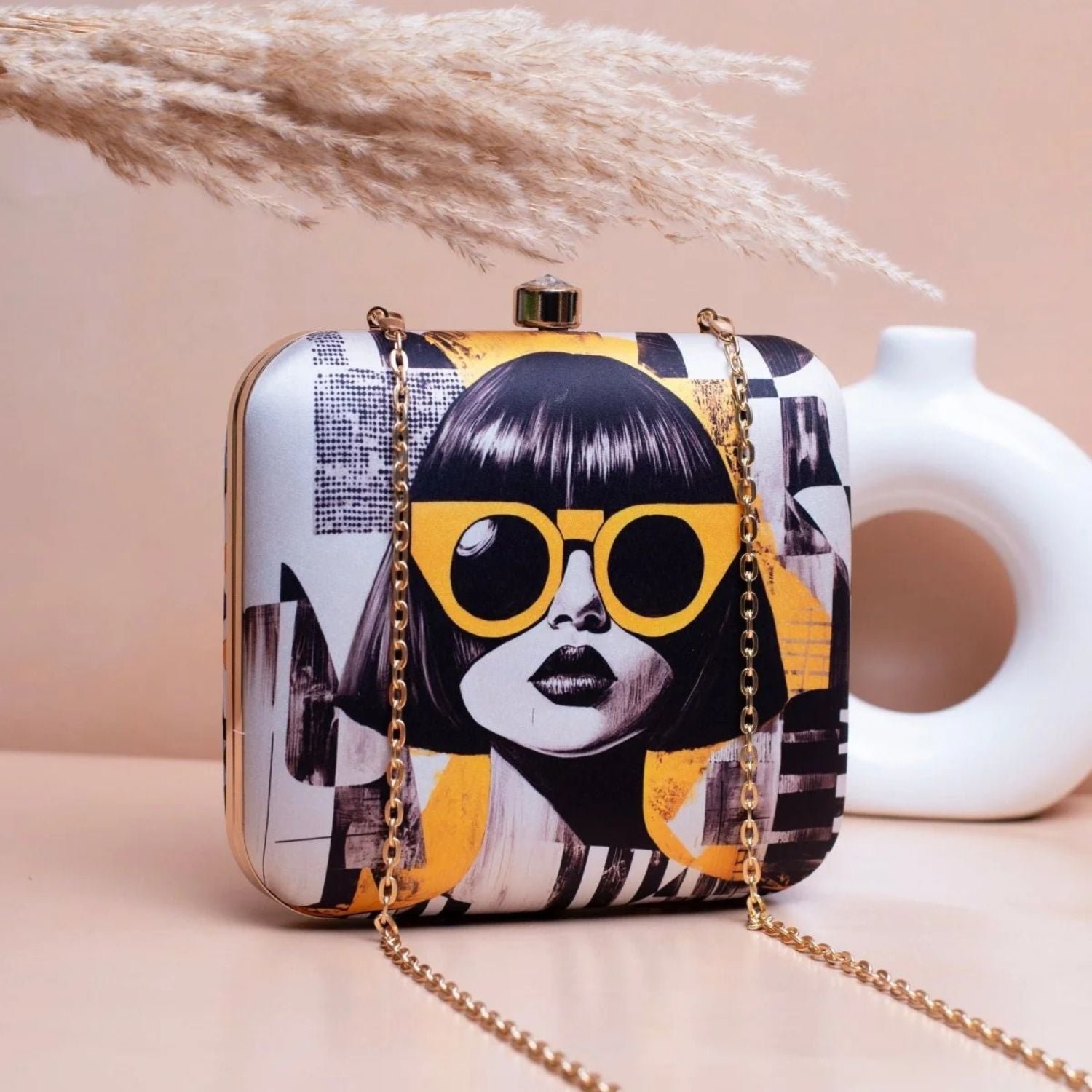 Modern Fashion Portrait Print Hard Case Clutch Bag with Gold Chain
