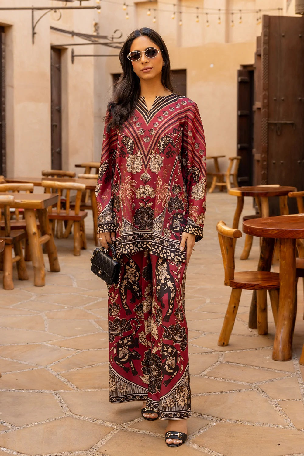 Maroon &amp; Black Digital Print Two-Piece Suit