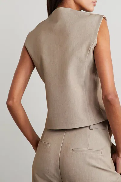 color_beige