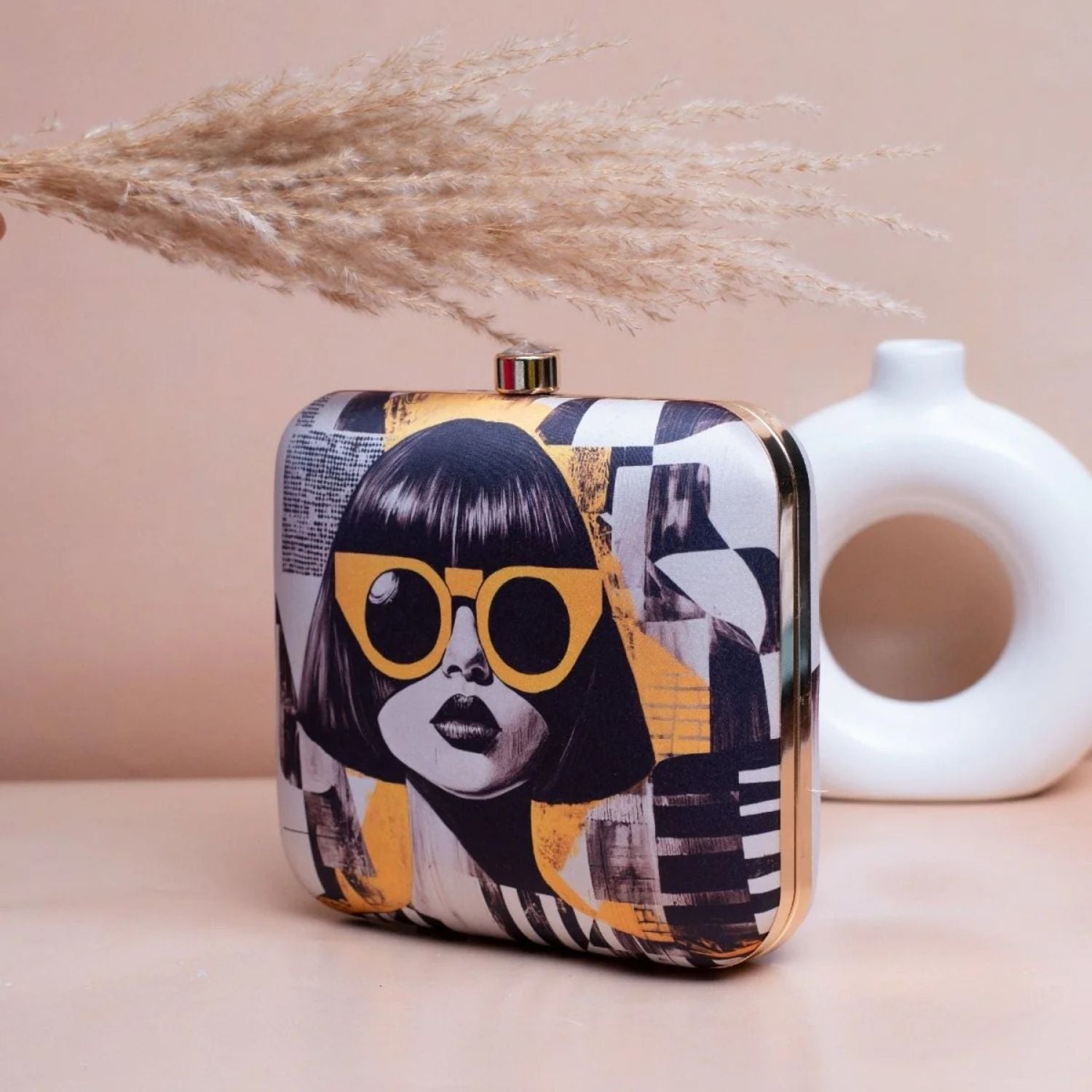 Modern Fashion Portrait Print Hard Case Clutch Bag with Gold Chain