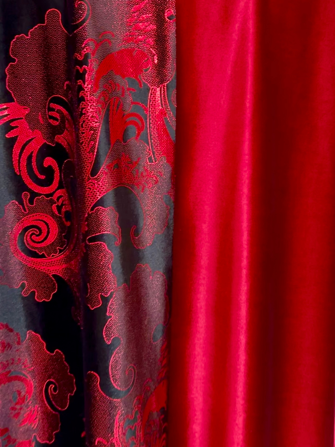 Elegant Red and Black Velvet Kaftan with Floral Patterns